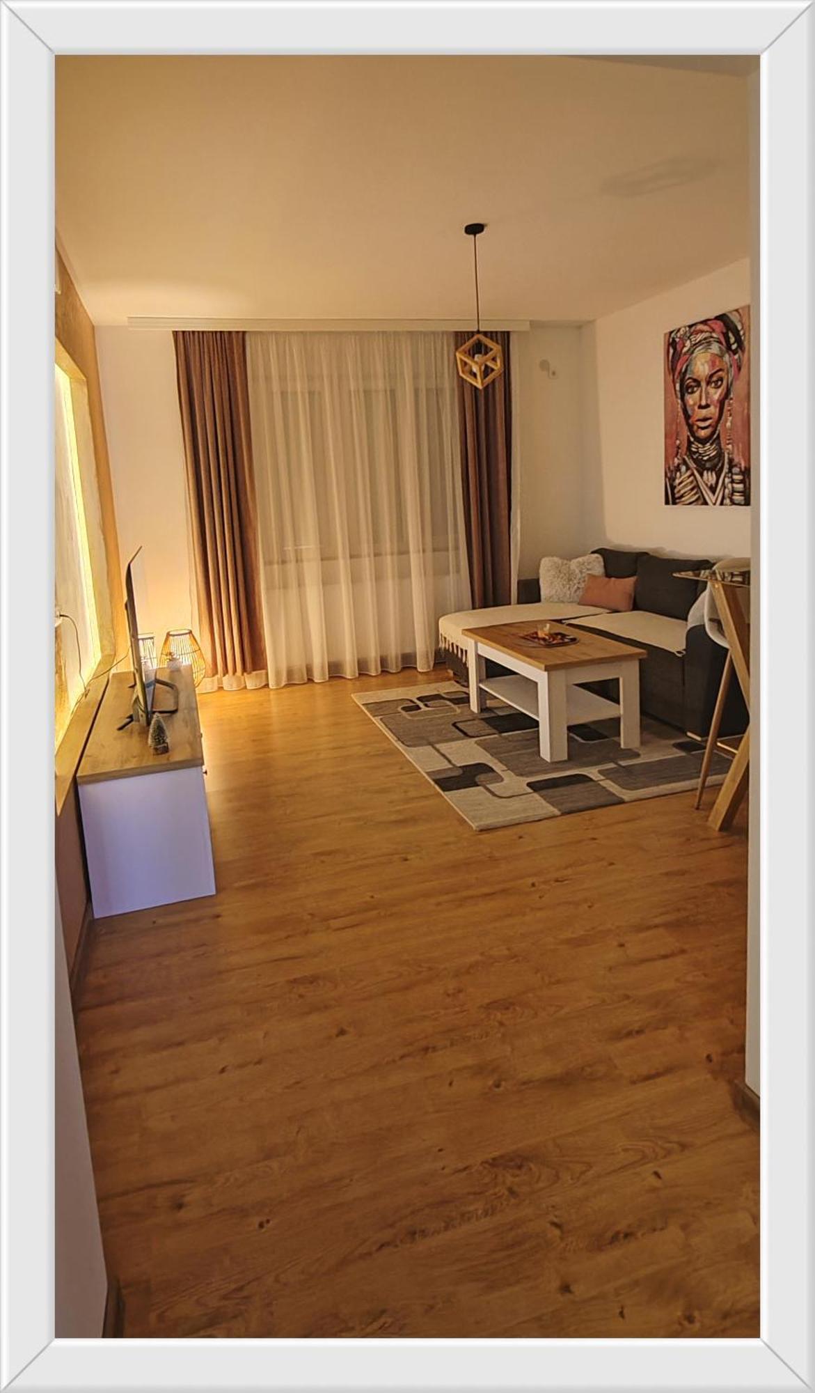 Golden Royal Apartment Kragujevac Bagian luar foto